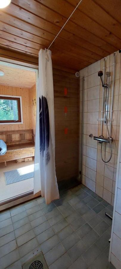 Pulla Karvisen Maatilamatkailussa Ruokola 外观 照片